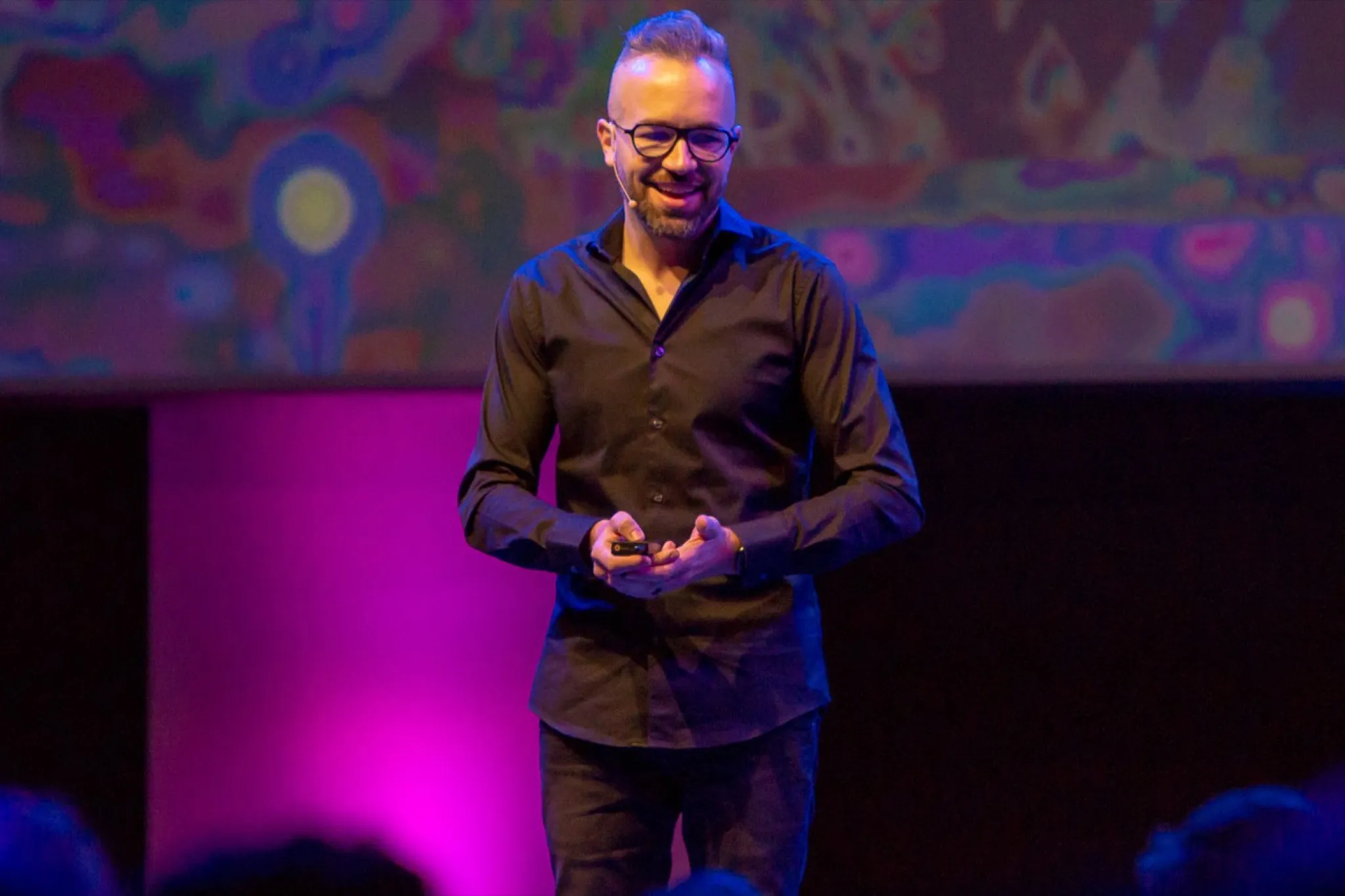Adam Pantanowitz delivering a resilience keynote